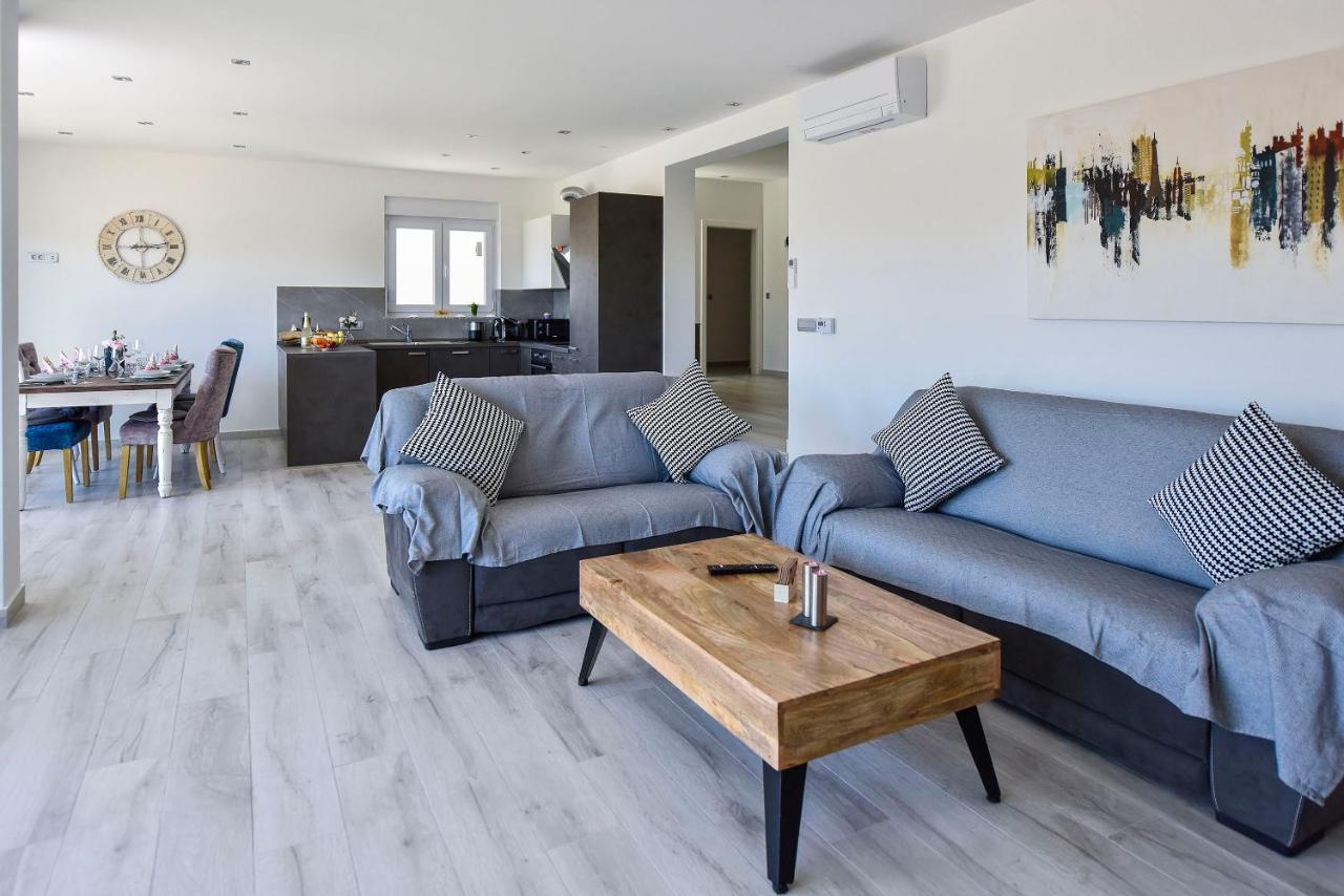 Moderner Bungalow Mit Meerblick Lun  Exterior photo