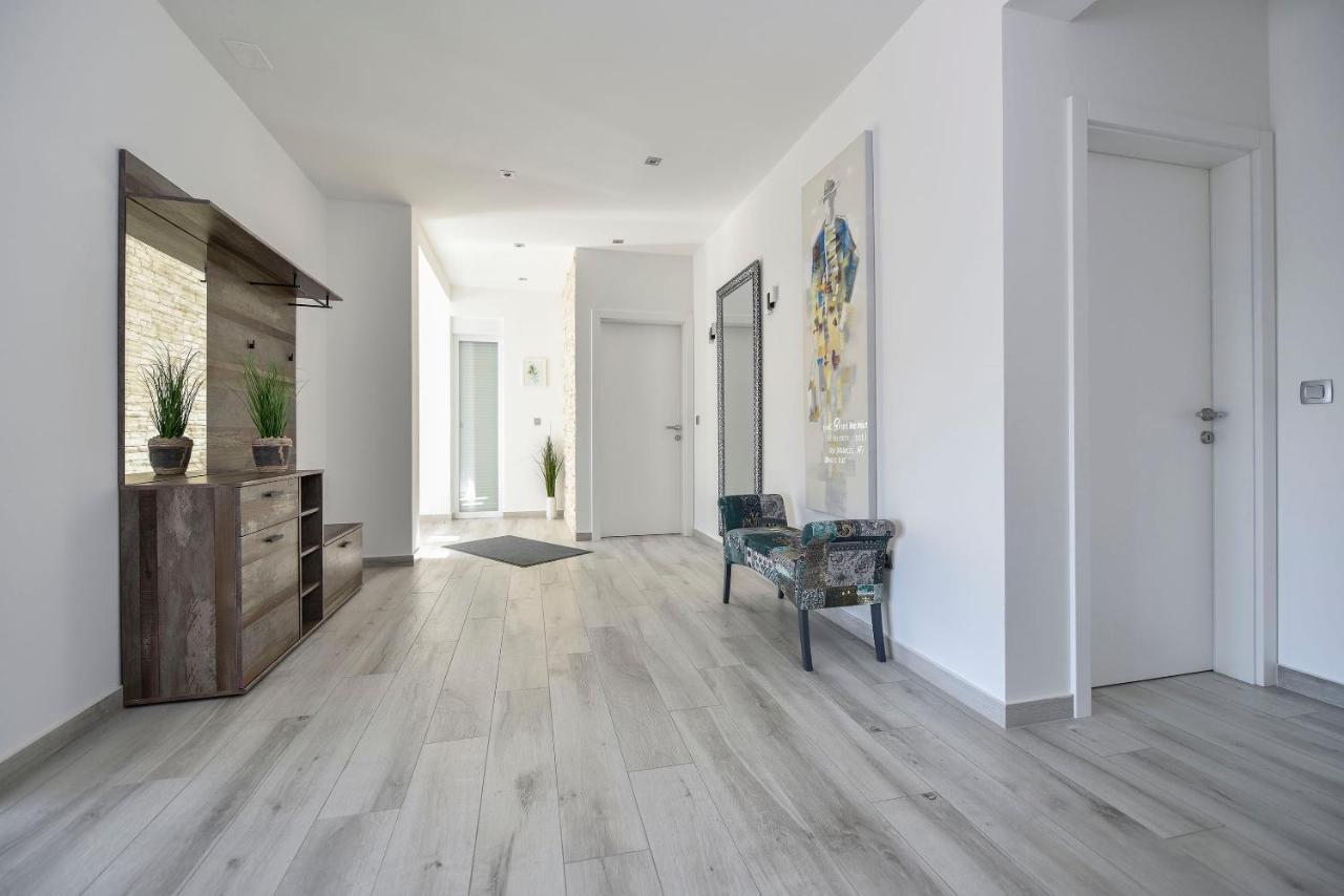 Moderner Bungalow Mit Meerblick Lun  Exterior photo