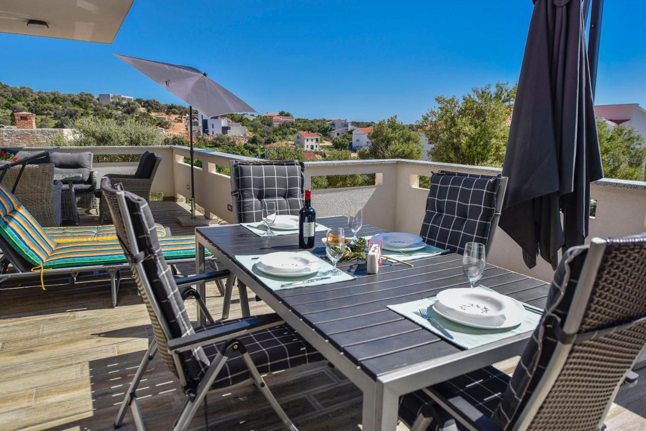 Moderner Bungalow Mit Meerblick Lun  Exterior photo