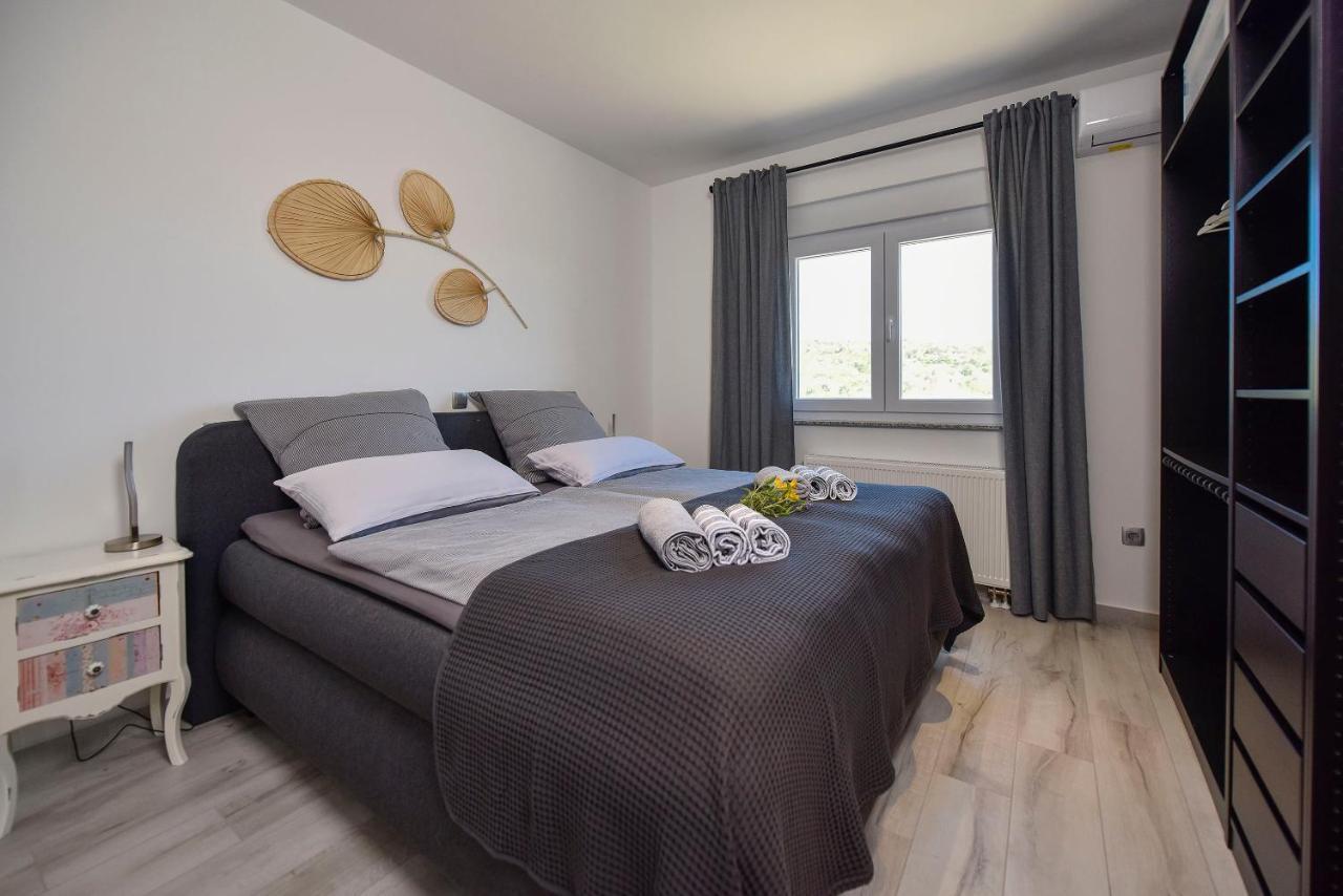 Moderner Bungalow Mit Meerblick Lun  Exterior photo