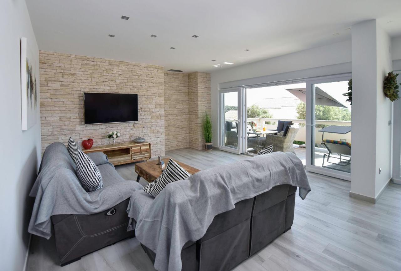 Moderner Bungalow Mit Meerblick Lun  Exterior photo