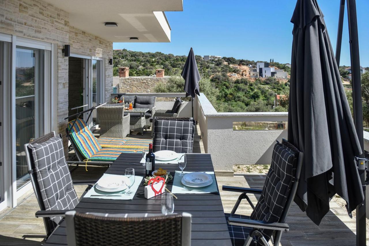 Moderner Bungalow Mit Meerblick Lun  Exterior photo