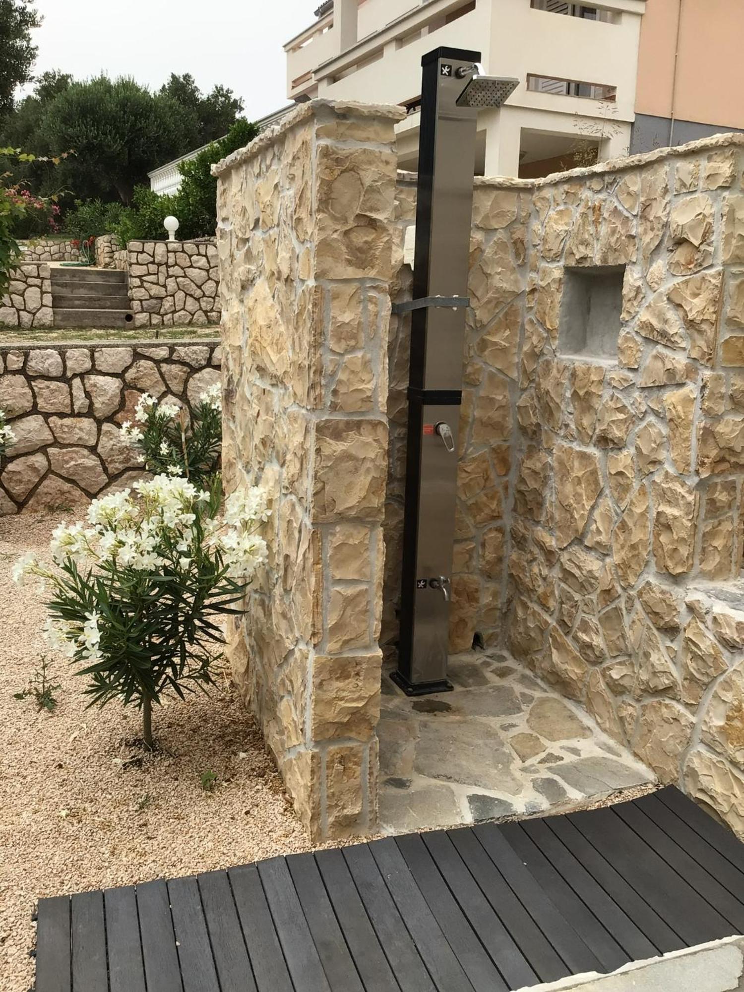 Moderner Bungalow Mit Meerblick Lun  Exterior photo