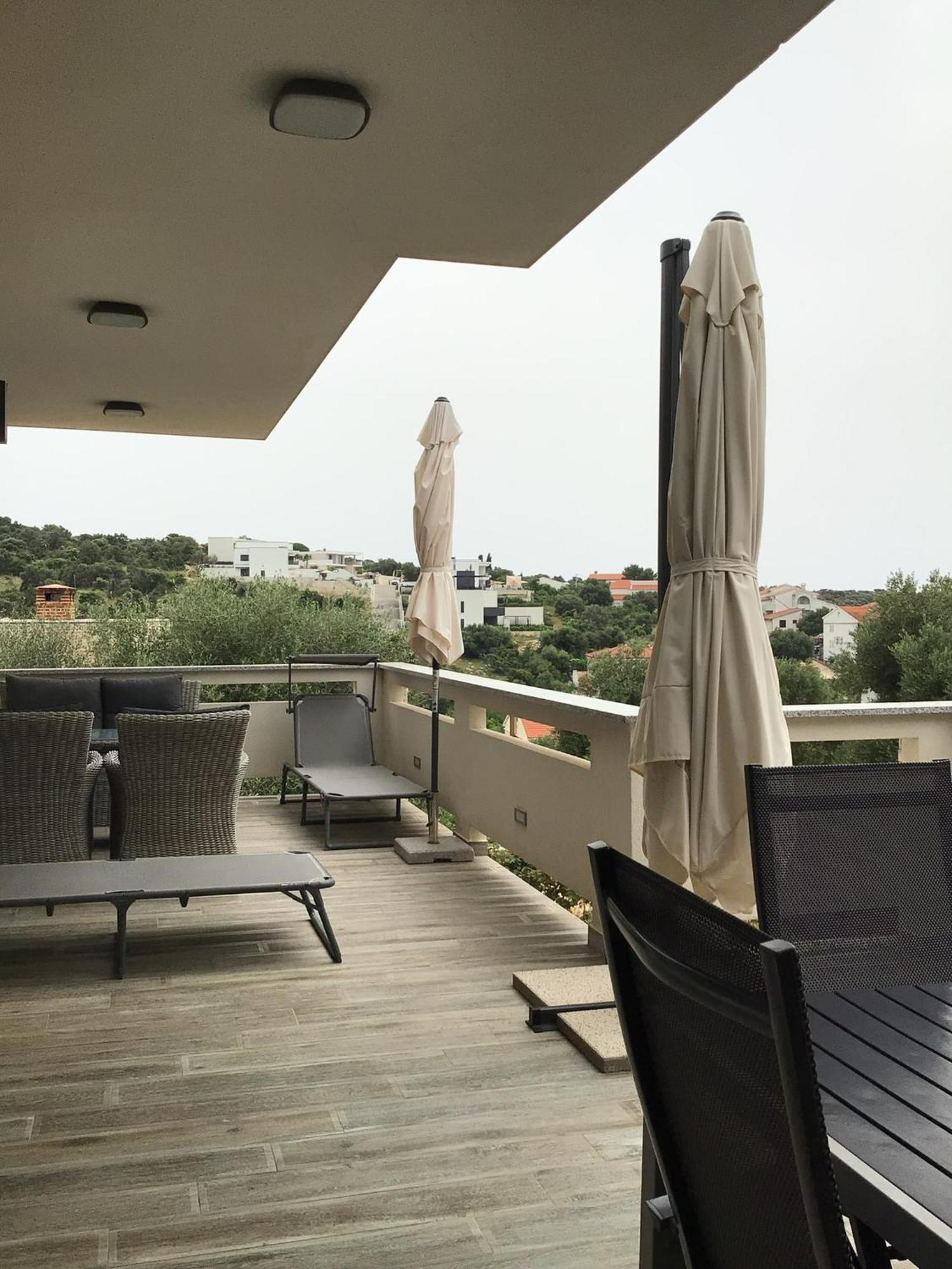 Moderner Bungalow Mit Meerblick Lun  Exterior photo